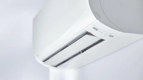 Инверторен климатик Daikin Sensira FTXC25E/RXC25E, 9000BTU