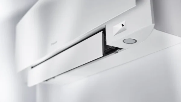 Инверторен климатик Daikin Emura FTXJ25AW9/RXJ25A9, 9000BTU